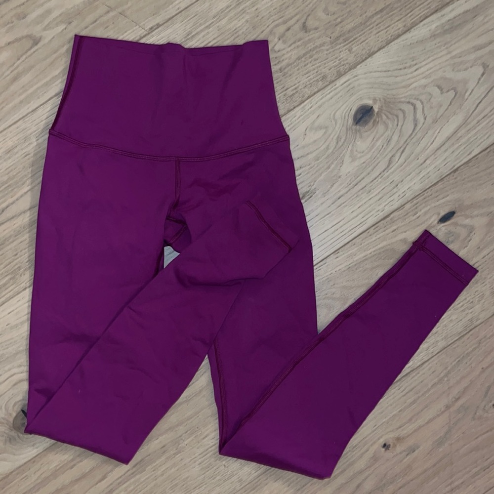 Lululemon majenta leggings